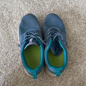 Nike blue shoes US size 7